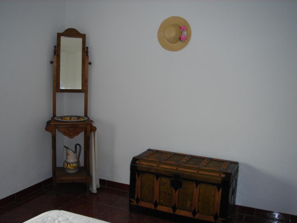 Apartamentos Serrano Ribatajada ภายนอก รูปภาพ