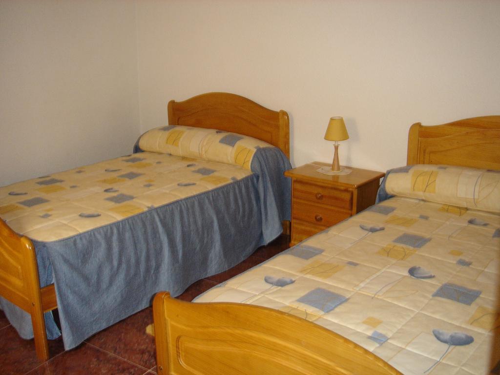 Apartamentos Serrano Ribatajada ภายนอก รูปภาพ