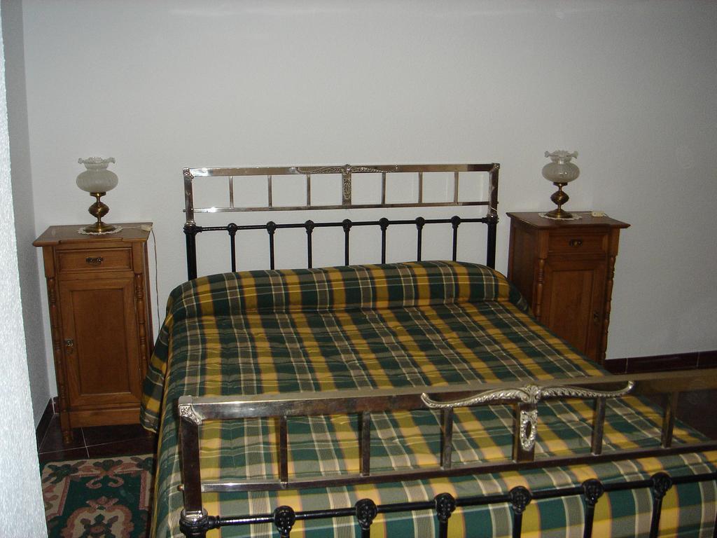 Apartamentos Serrano Ribatajada ภายนอก รูปภาพ