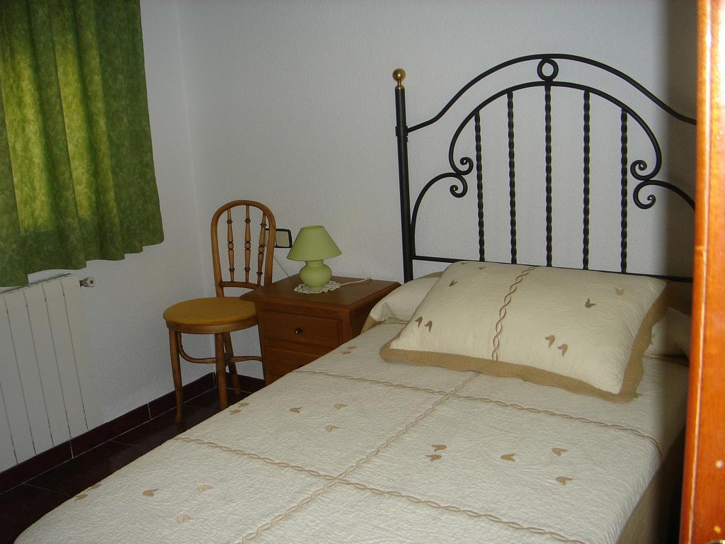 Apartamentos Serrano Ribatajada ภายนอก รูปภาพ