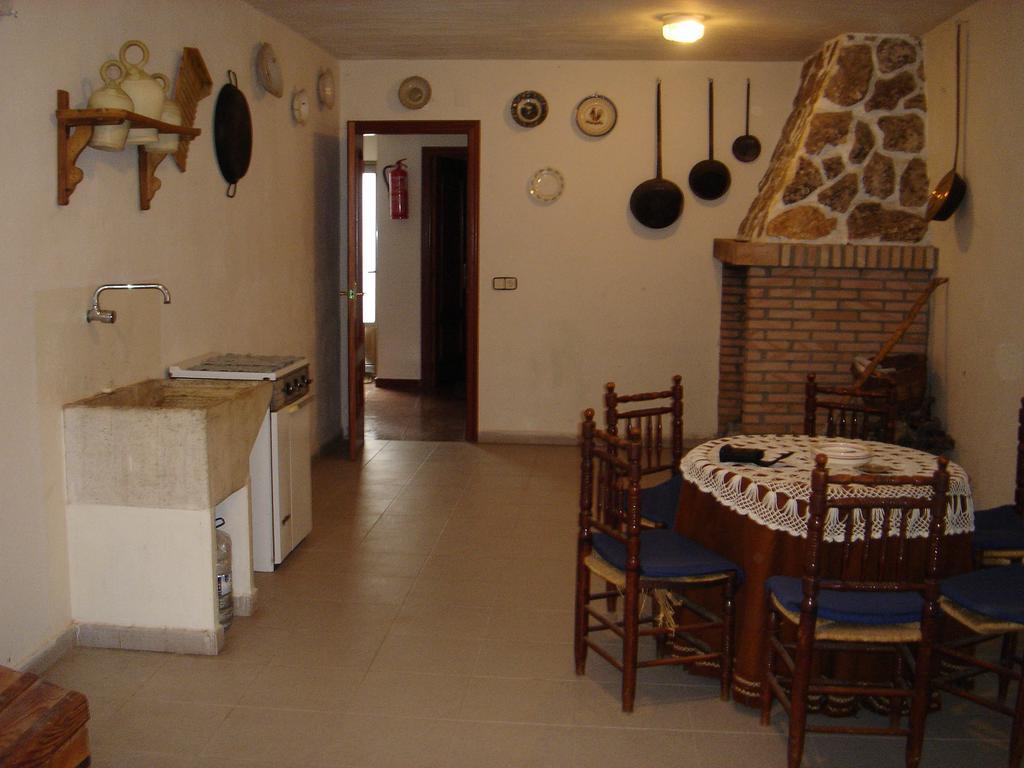 Apartamentos Serrano Ribatajada ภายนอก รูปภาพ