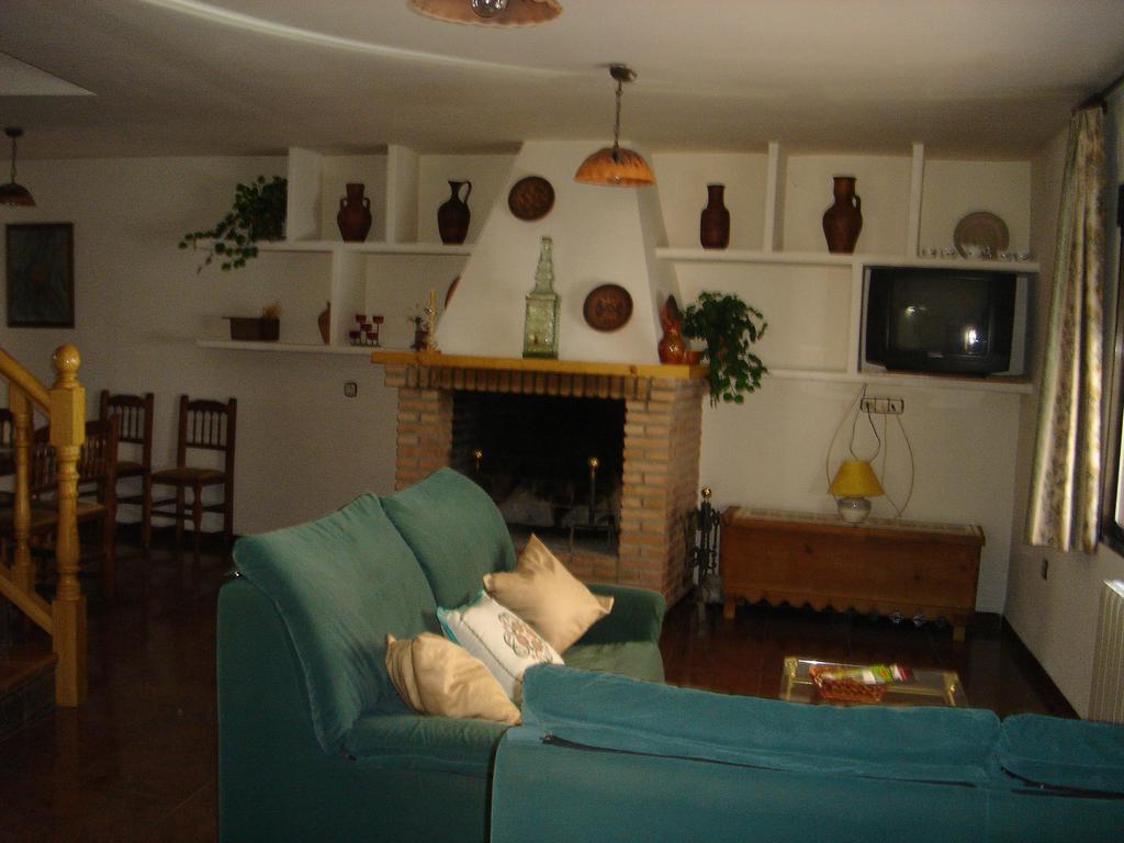 Apartamentos Serrano Ribatajada ภายนอก รูปภาพ