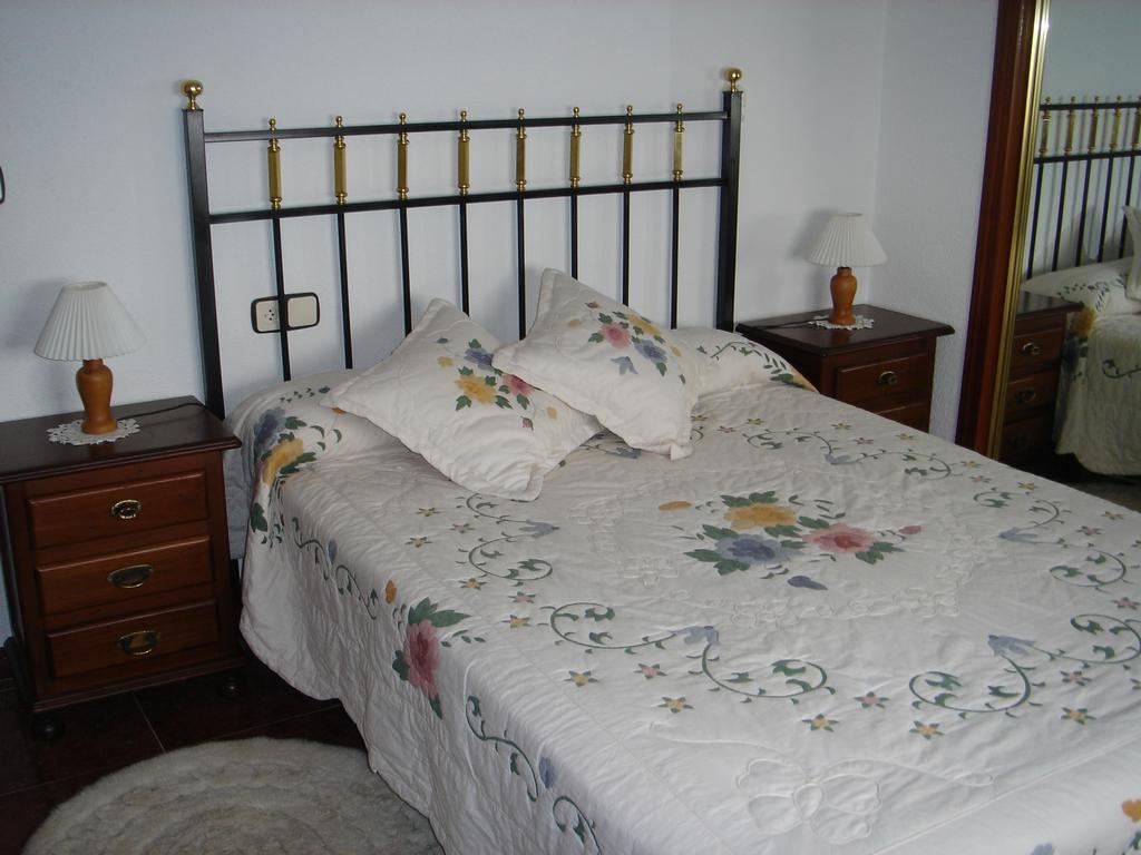 Apartamentos Serrano Ribatajada ภายนอก รูปภาพ