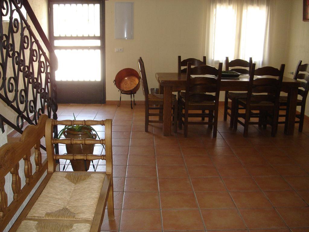 Apartamentos Serrano Ribatajada ภายนอก รูปภาพ